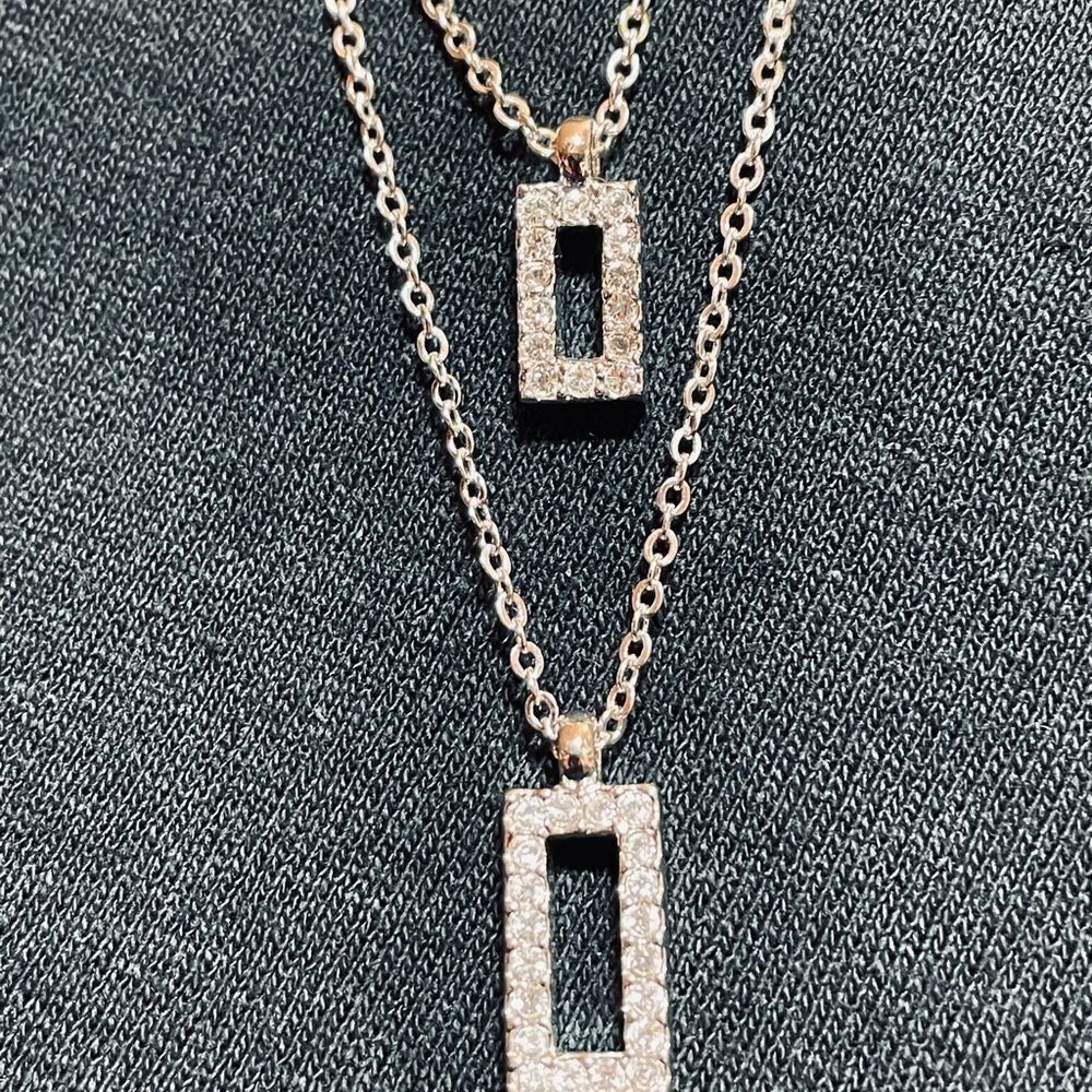 Duel rectangle crystal necklace. - Picture 2 of 5